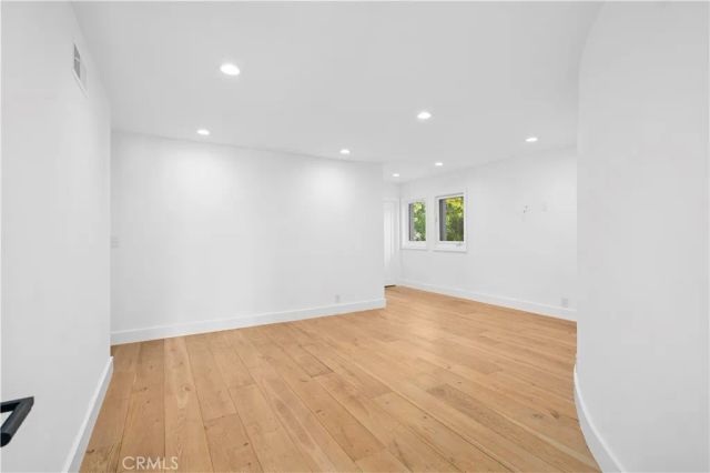 2572 Bayshore, Newport Beach, CA 92663