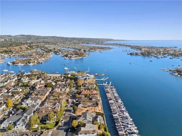 2572 Bayshore, Newport Beach, CA 92663