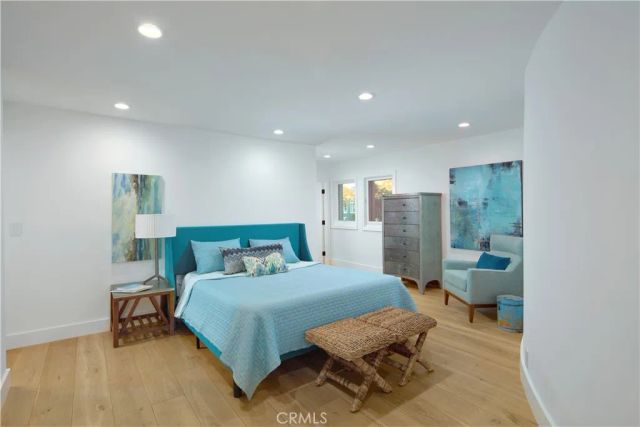 2572 Bayshore, Newport Beach, CA 92663