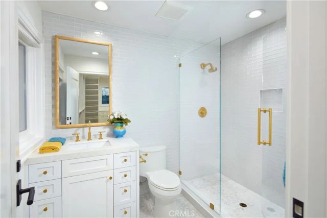 2572 Bayshore, Newport Beach, CA 92663