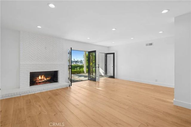 2572 Bayshore, Newport Beach, CA 92663