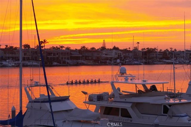 2572 Bayshore, Newport Beach, CA 92663