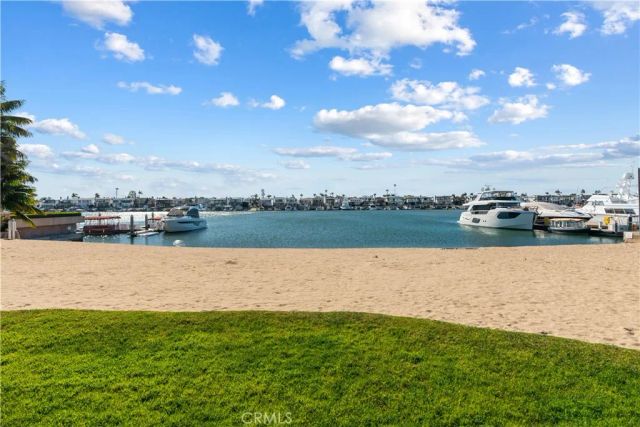 2572 Bayshore, Newport Beach, CA 92663