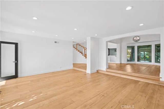 2572 Bayshore, Newport Beach, CA 92663