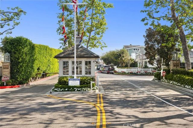 2572 Bayshore, Newport Beach, CA 92663