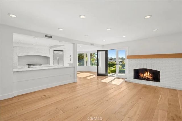 2572 Bayshore, Newport Beach, CA 92663