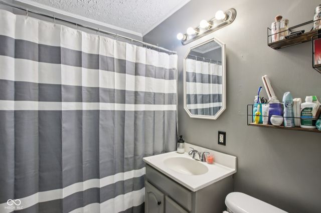 1023 Avalon Lane, Chesterfield, IN 46017