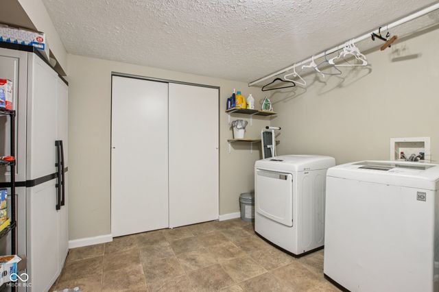 1023 Avalon Lane, Chesterfield, IN 46017