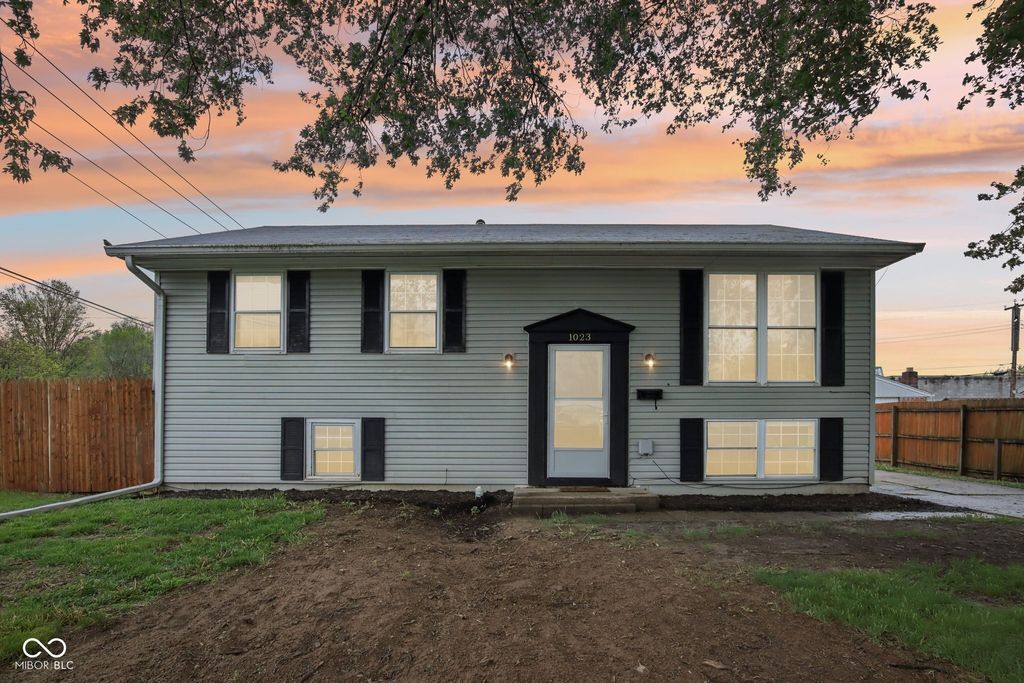 1023 Avalon Lane, Chesterfield, IN 46017
