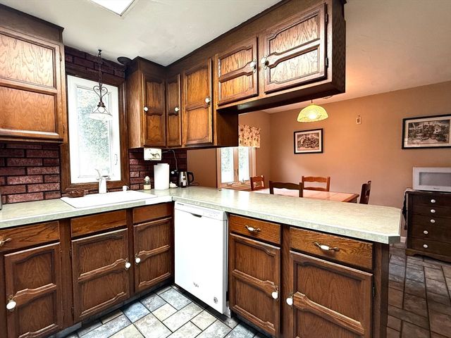 99 Cherry Street, Agawam, MA 01030