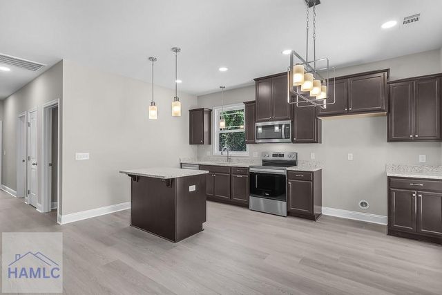 2235 Alaska Street, Savannah, GA 31404