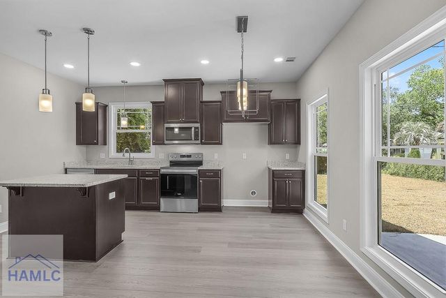 2235 Alaska Street, Savannah, GA 31404