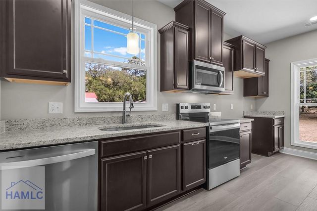 2235 Alaska Street, Savannah, GA 31404