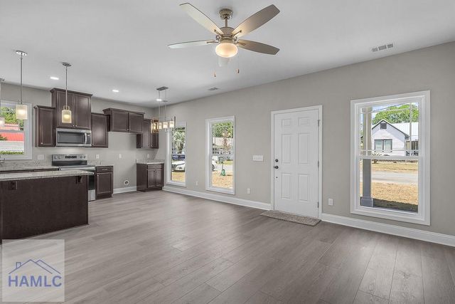 2235 Alaska Street, Savannah, GA 31404