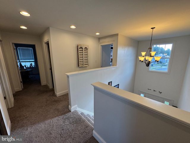 195 SCARLET OAK DR, Etters, PA 17319