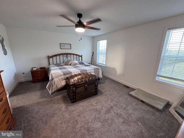 195 SCARLET OAK DR, Etters, PA 17319