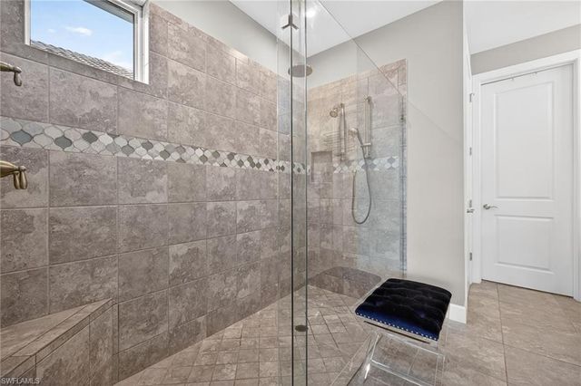 8915 Cappello CT, Naples, FL 34119