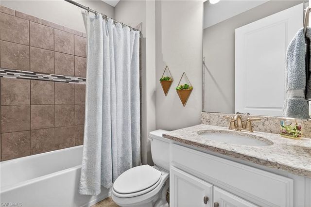 8915 Cappello CT, Naples, FL 34119