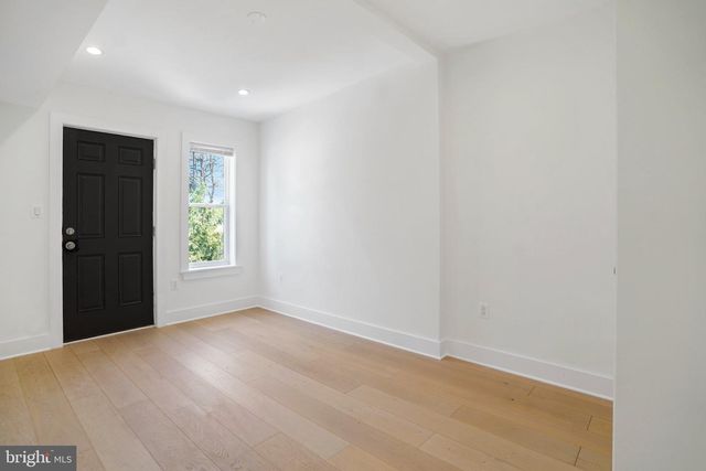 112 V ST NE, Washington, DC 20002