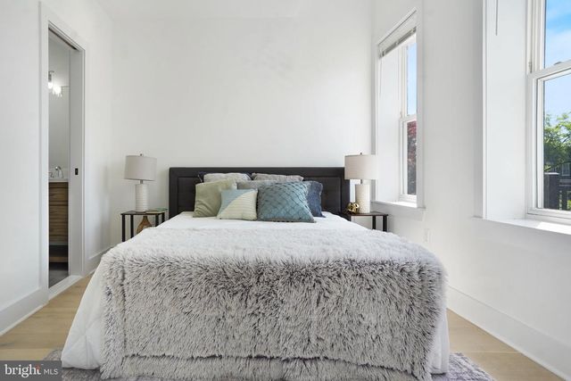 112 V ST NE, Washington, DC 20002