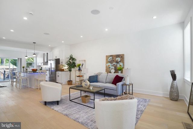 112 V ST NE, Washington, DC 20002
