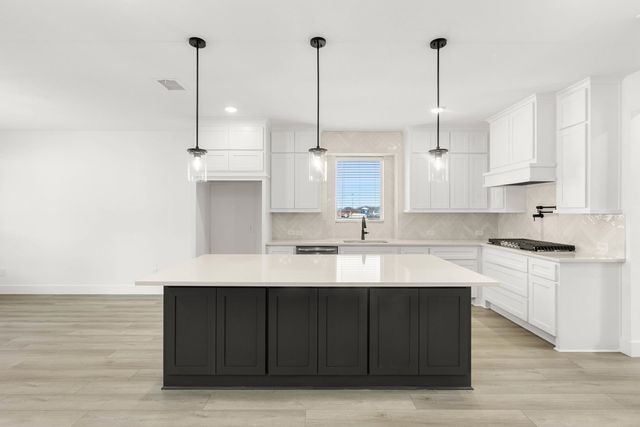 1107 Willow Lake Drive, Desoto, TX 75115