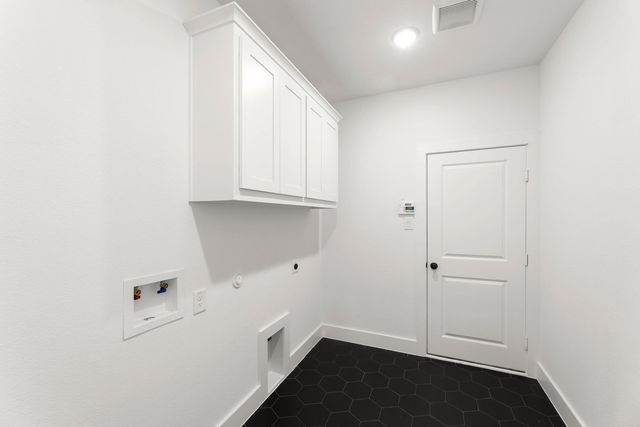 1107 Willow Lake Drive, Desoto, TX 75115