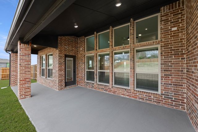 1107 Willow Lake Drive, Desoto, TX 75115