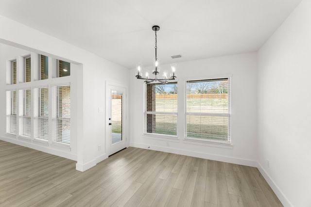 1107 Willow Lake Drive, Desoto, TX 75115