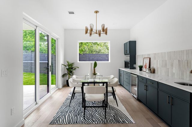 3204 Lyons RD 2, Austin, TX 78702