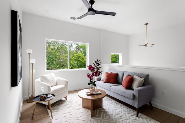 3204 Lyons RD 2, Austin, TX 78702