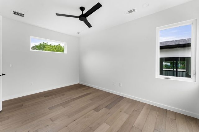 3204 Lyons RD 2, Austin, TX 78702