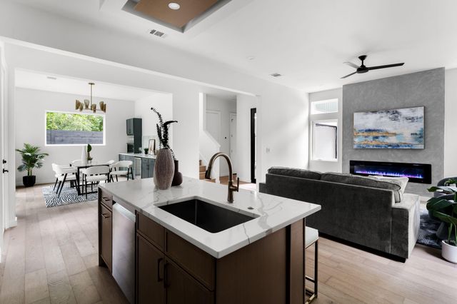 3204 Lyons RD 2, Austin, TX 78702