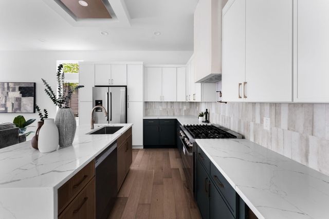 3204 Lyons RD 2, Austin, TX 78702