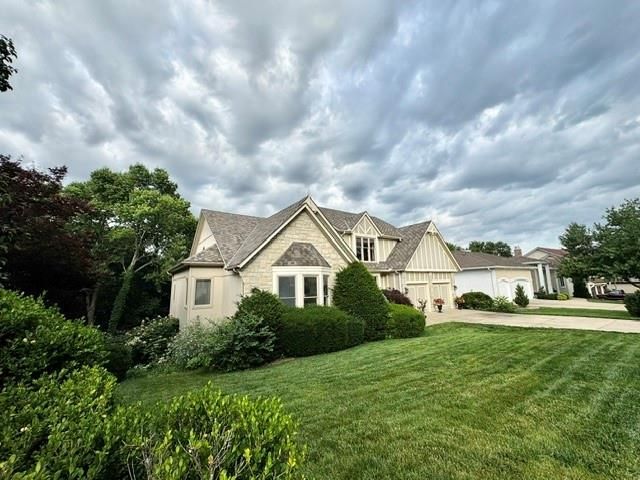 4108 NE Courtney Drive, Lee's Summit, MO 64064