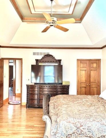 4108 NE Courtney Drive, Lee's Summit, MO 64064