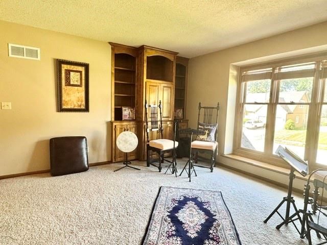 4108 NE Courtney Drive, Lee's Summit, MO 64064