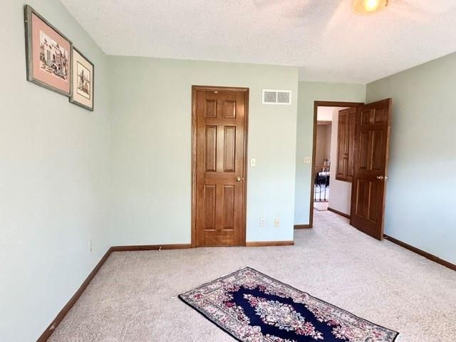 4108 NE Courtney Drive, Lee's Summit, MO 64064