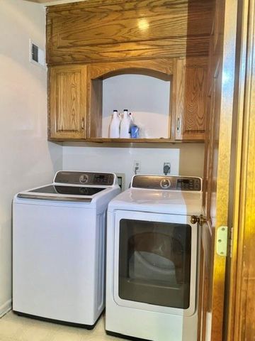 4108 NE Courtney Drive, Lee's Summit, MO 64064