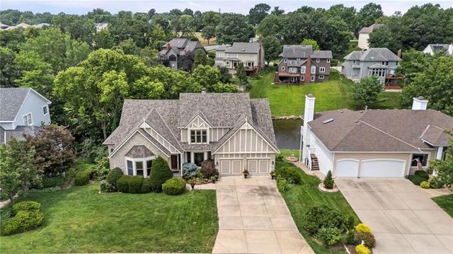 4108 NE Courtney Drive, Lee's Summit, MO 64064