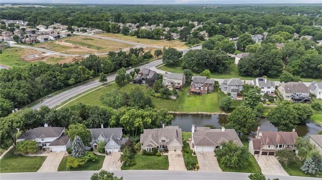 4108 NE Courtney Drive, Lee's Summit, MO 64064