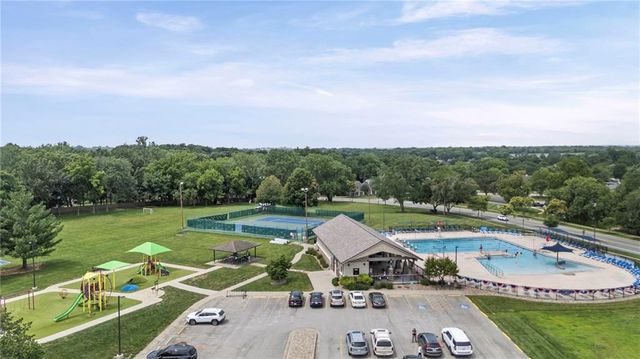 4108 NE Courtney Drive, Lee's Summit, MO 64064
