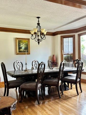 4108 NE Courtney Drive, Lee's Summit, MO 64064
