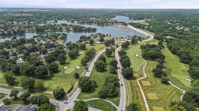 4108 NE Courtney Drive, Lee's Summit, MO 64064