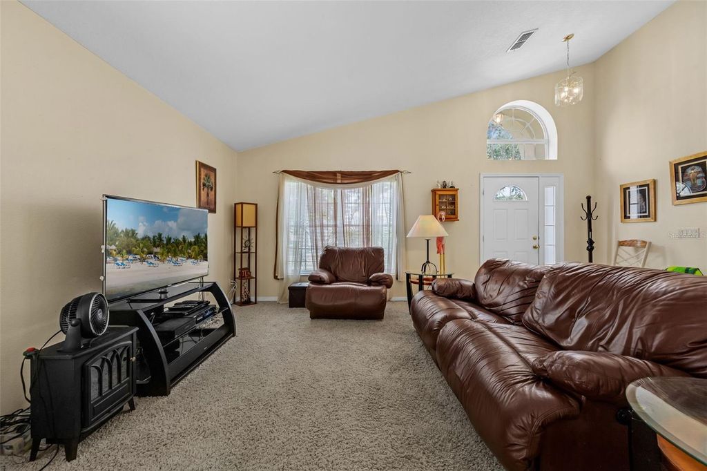 Image 13 of property listing at 4919 JETTON DRIVE, Orlando, FL 32837