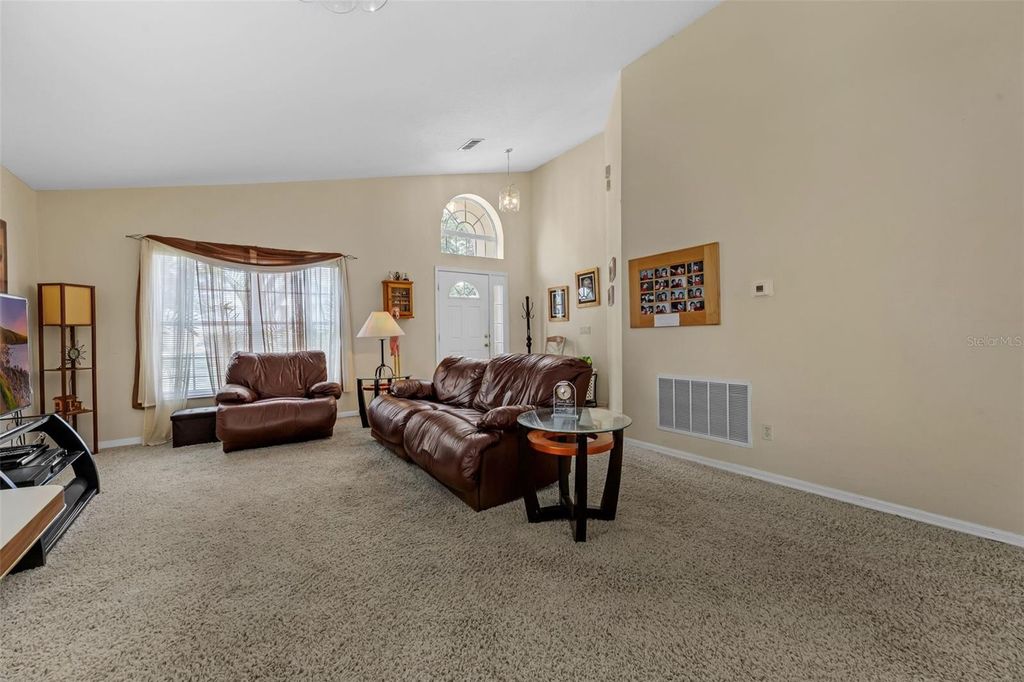 Image 15 of property listing at 4919 JETTON DRIVE, Orlando, FL 32837