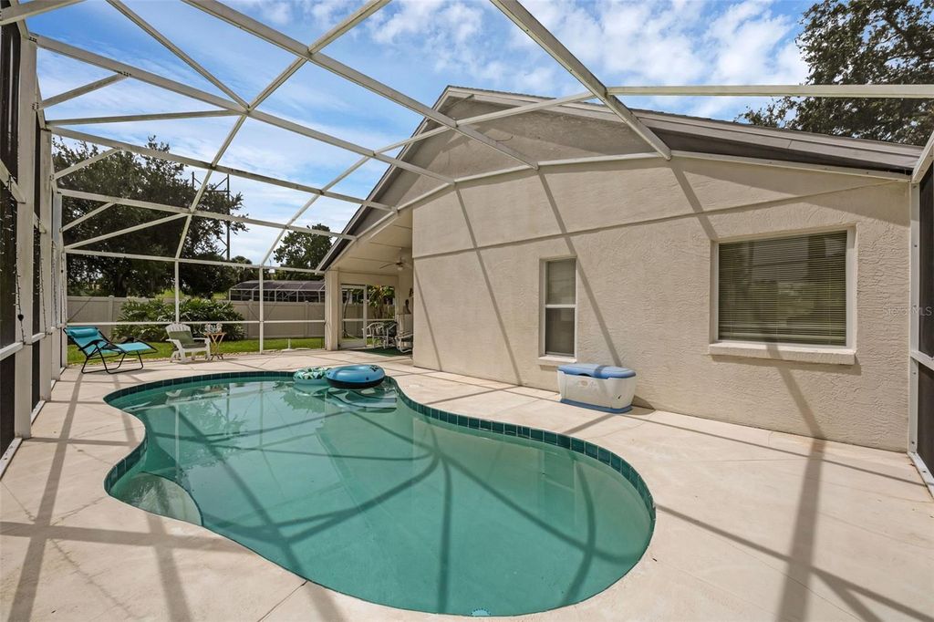 Image 4 of property listing at 4919 JETTON DRIVE, Orlando, FL 32837