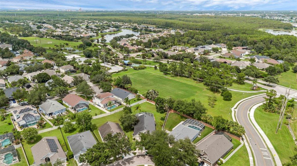 Image 46 of property listing at 4919 JETTON DRIVE, Orlando, FL 32837