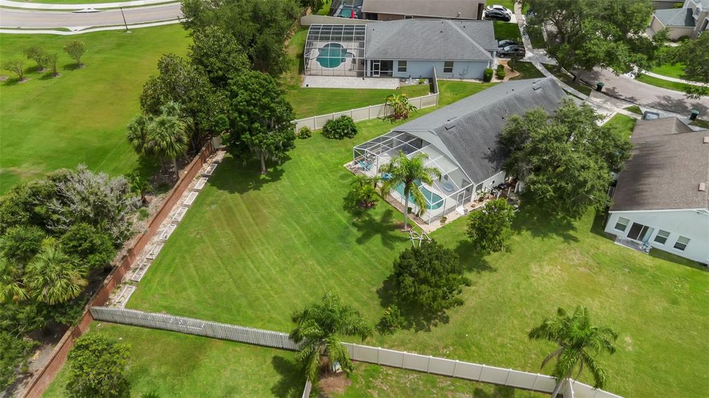 Image 9 of property listing at 4919 JETTON DRIVE, Orlando, FL 32837
