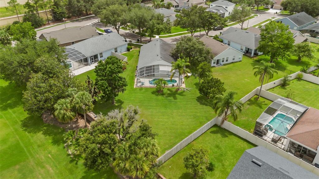 Image 10 of property listing at 4919 JETTON DRIVE, Orlando, FL 32837